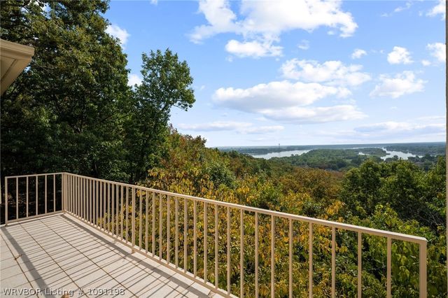 1913 Massard Road, Fort Smith, AR 72903