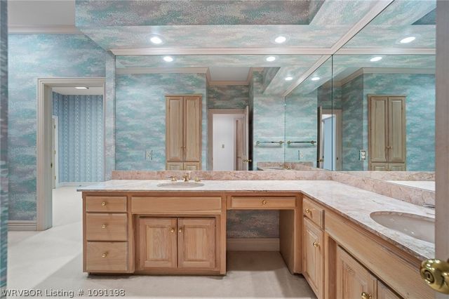 1913 Massard Road, Fort Smith, AR 72903