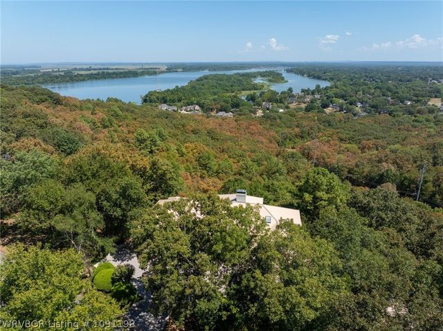 1913 Massard Road, Fort Smith, AR 72903