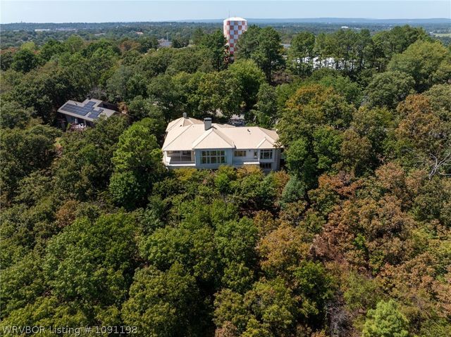 1913 Massard Road, Fort Smith, AR 72903
