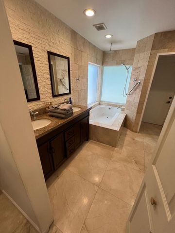 9664 W Lake Court, Boca Raton, FL 33434