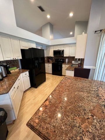 9664 W Lake Court, Boca Raton, FL 33434