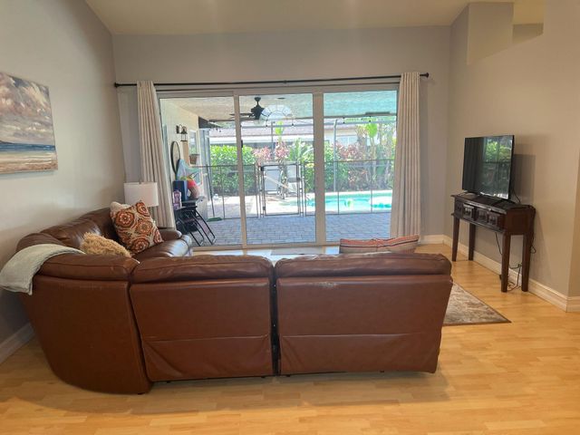 9664 W Lake Court, Boca Raton, FL 33434