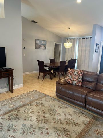 9664 W Lake Court, Boca Raton, FL 33434