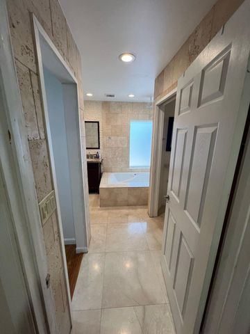 9664 W Lake Court, Boca Raton, FL 33434