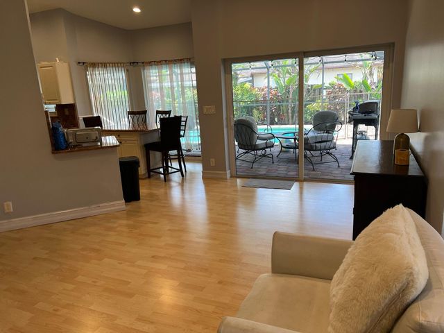 9664 W Lake Court, Boca Raton, FL 33434