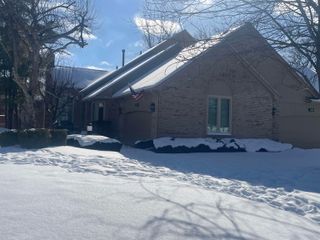 2220 Juniper Court, Shelby Twp, MI 48326