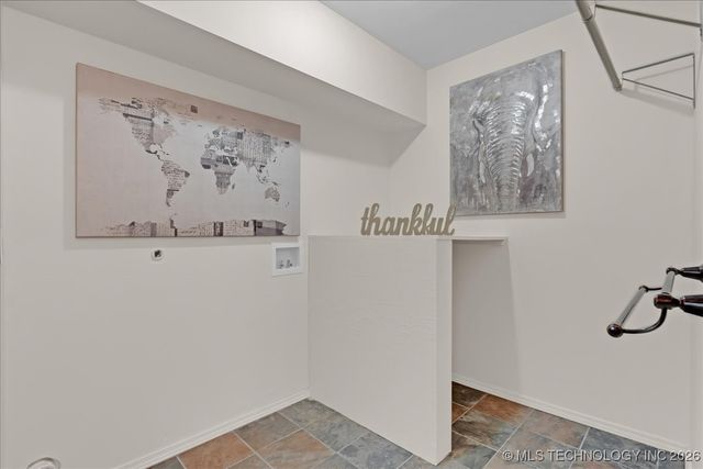 1122 E 144th Place, Glenpool, OK 74033