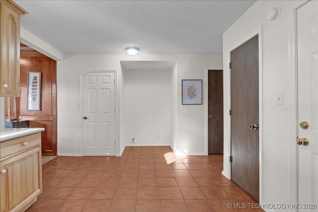 1122 E 144th Place, Glenpool, OK 74033