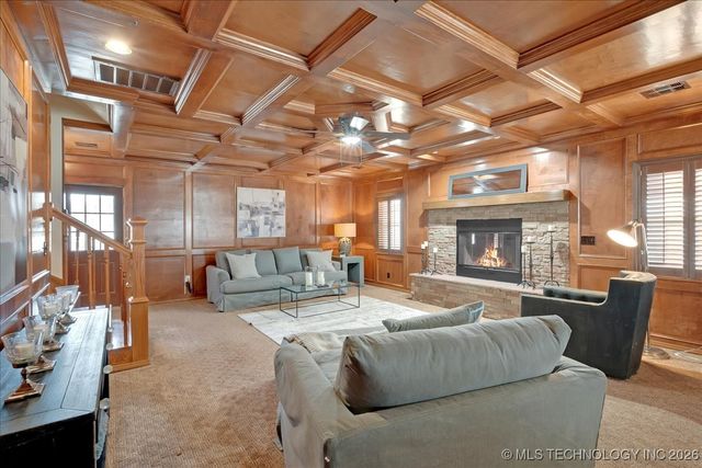 1122 E 144th Place, Glenpool, OK 74033