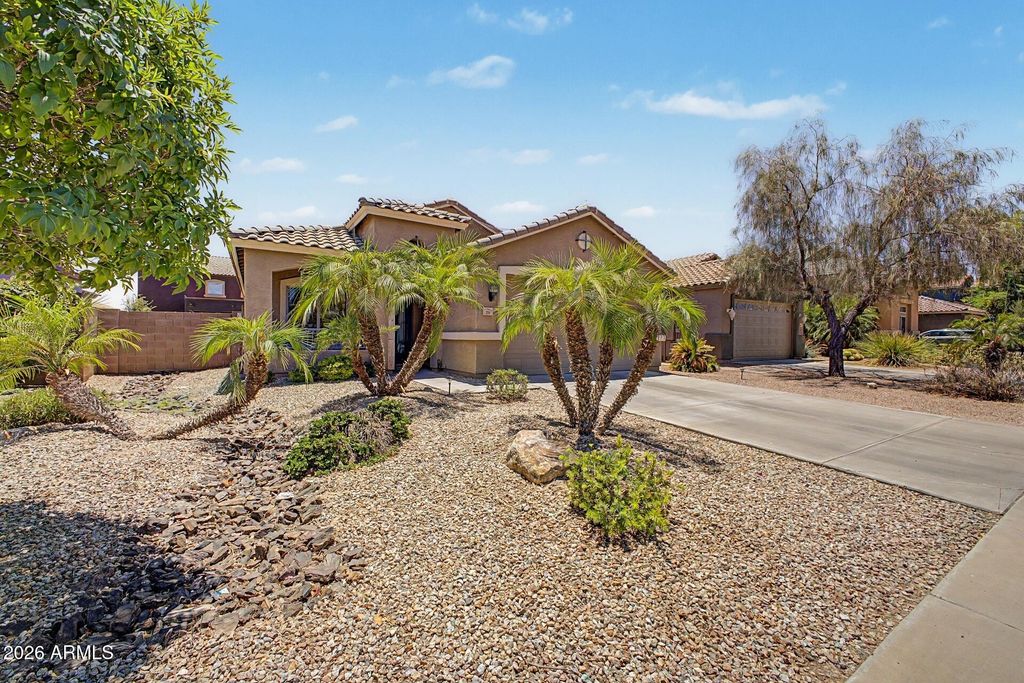 731 W MESQUITE TREE Lane, San Tan Valley, AZ 85143 — photo 2