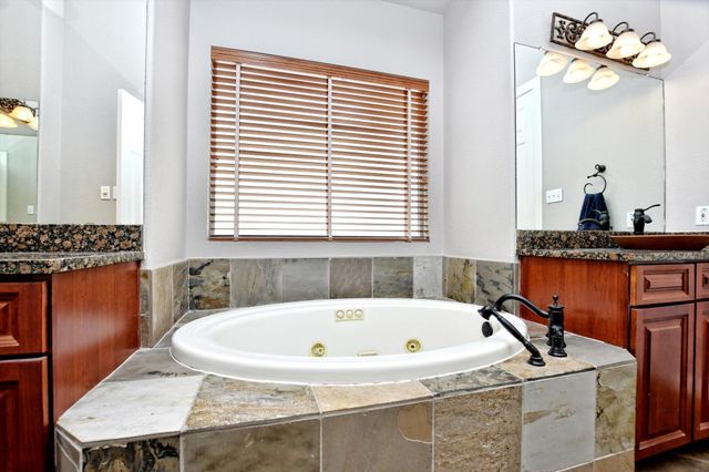 10532 Medinah Greens DR, Austin, TX 78717