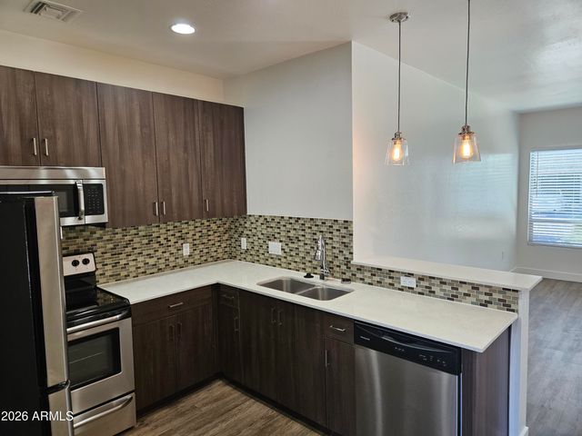 7981 E WILSHIRE Drive 1011A, Scottsdale, AZ 85257