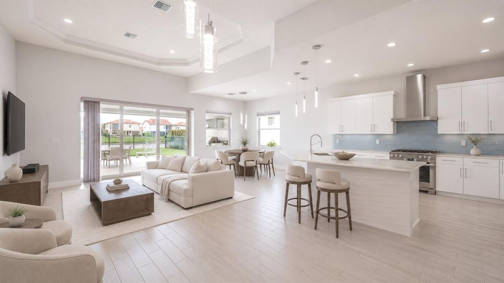 Image 16 of property listing at 10481 ROYAL CYPRESS WAY, Orlando, FL 32836