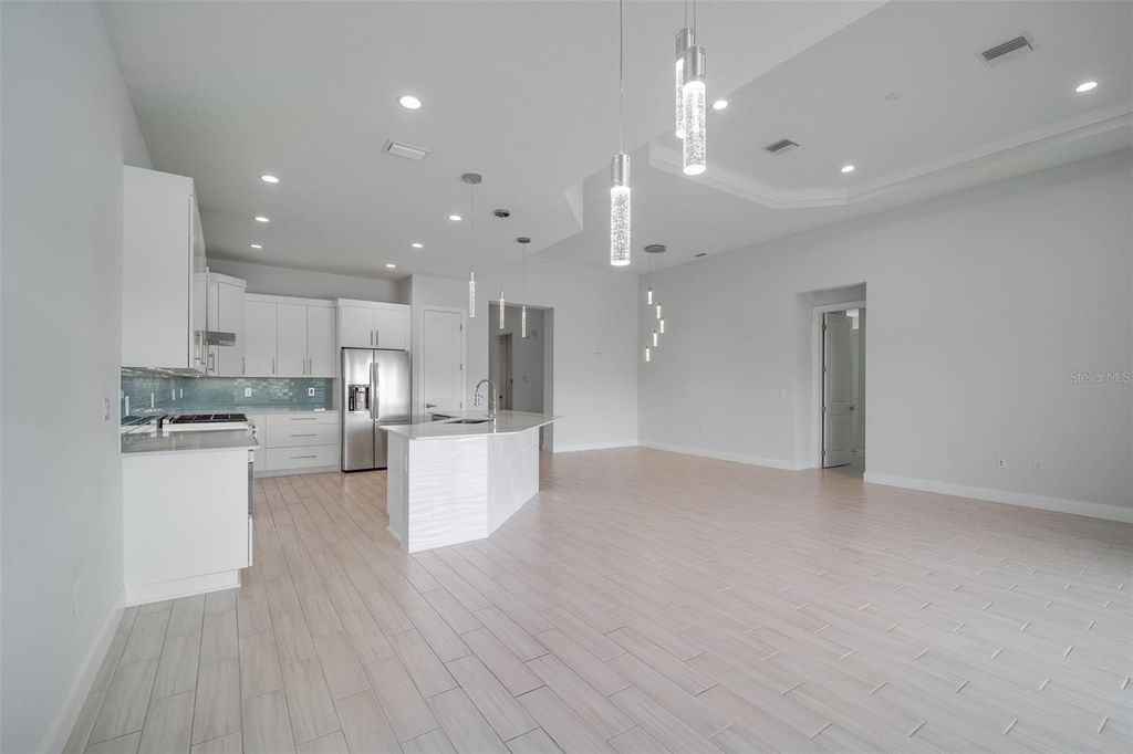Image 19 of property listing at 10481 ROYAL CYPRESS WAY, Orlando, FL 32836