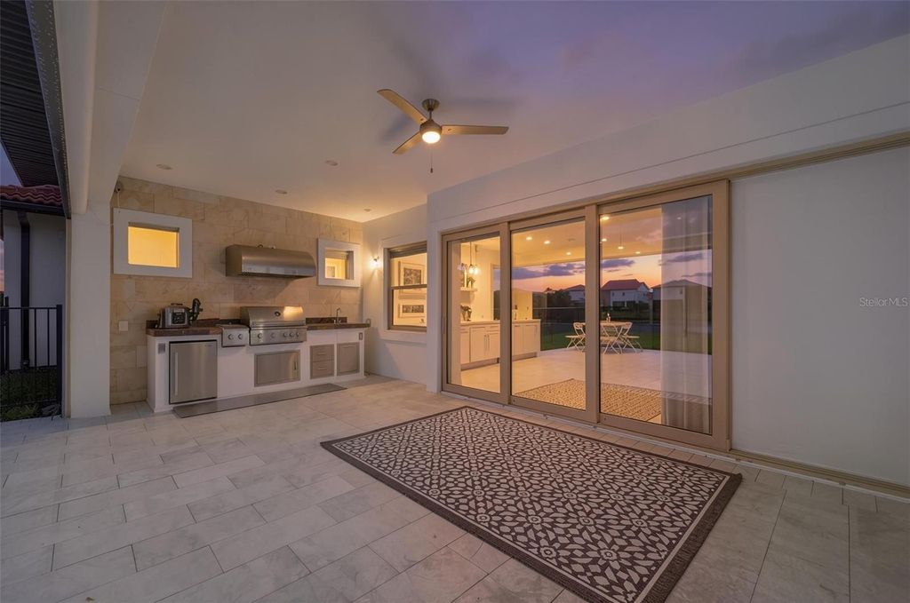 Image 38 of property listing at 10481 ROYAL CYPRESS WAY, Orlando, FL 32836