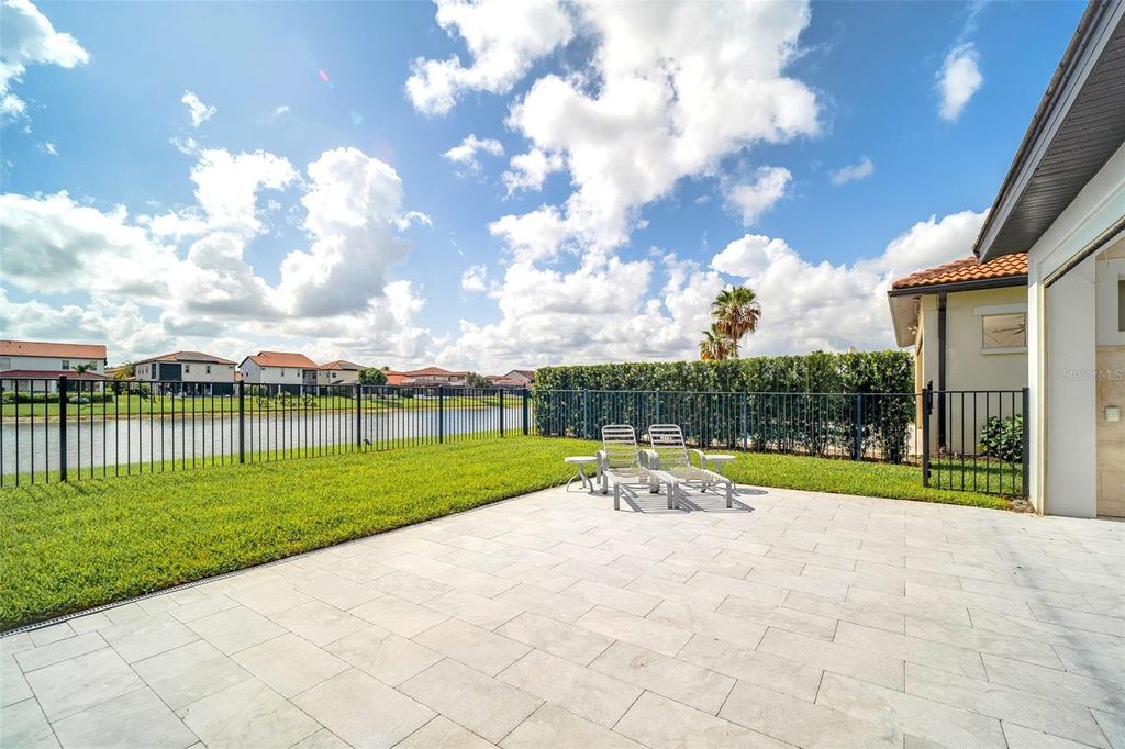 Image 42 of property listing at 10481 ROYAL CYPRESS WAY, Orlando, FL 32836