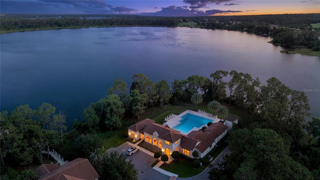 Image 47 of property listing at 10481 ROYAL CYPRESS WAY, Orlando, FL 32836