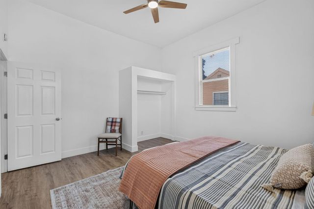 2354 Oakmont St, Sacramento, CA 95815