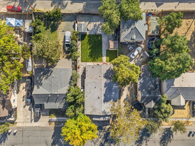 2354 Oakmont St, Sacramento, CA 95815