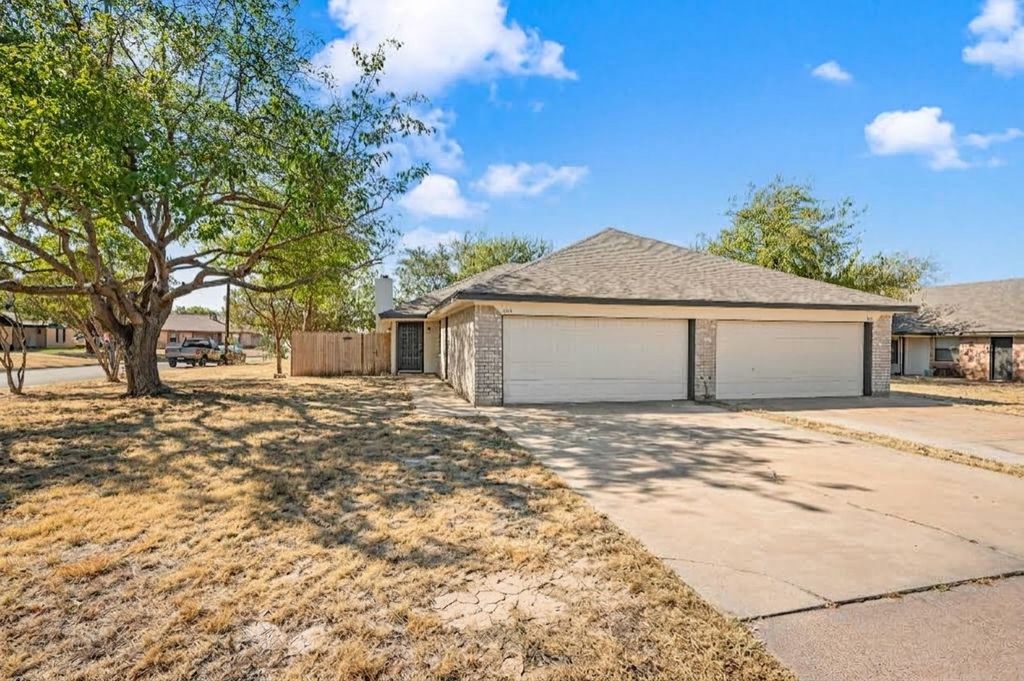7714 Brandi Place 7714, North Richland Hills, TX 76182 — photo 2