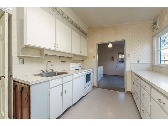 4104 FARVIEW Dr, Vancouver, WA 98661