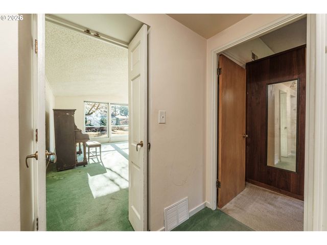 4104 FARVIEW Dr, Vancouver, WA 98661