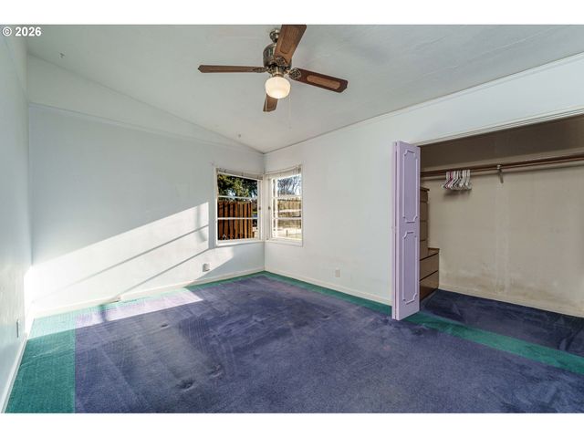 4104 FARVIEW Dr, Vancouver, WA 98661