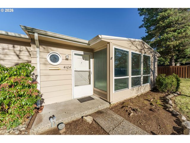 4104 FARVIEW Dr, Vancouver, WA 98661