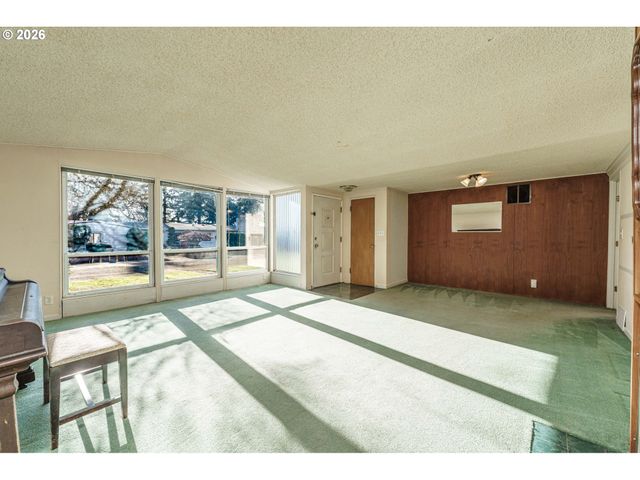 4104 FARVIEW Dr, Vancouver, WA 98661