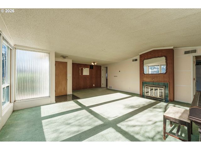 4104 FARVIEW Dr, Vancouver, WA 98661