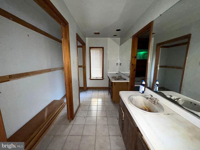 2638 GREENBRIAR LN, Annapolis, MD 21401