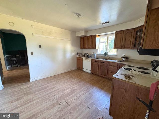 2638 GREENBRIAR LN, Annapolis, MD 21401