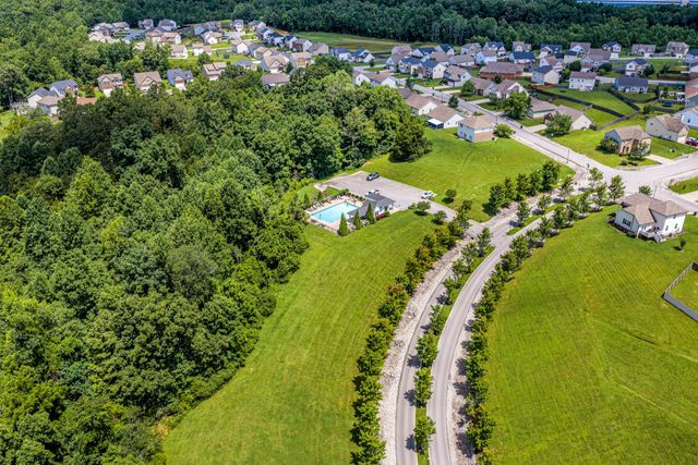 214 Wyburn Pl, Burns, TN 37029