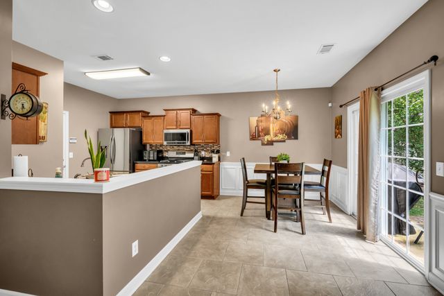 214 Wyburn Pl, Burns, TN 37029