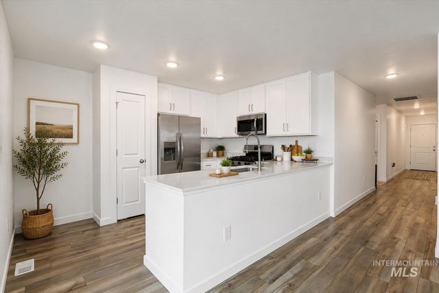 8641 E Velvet Ash St, Nampa, ID 83687