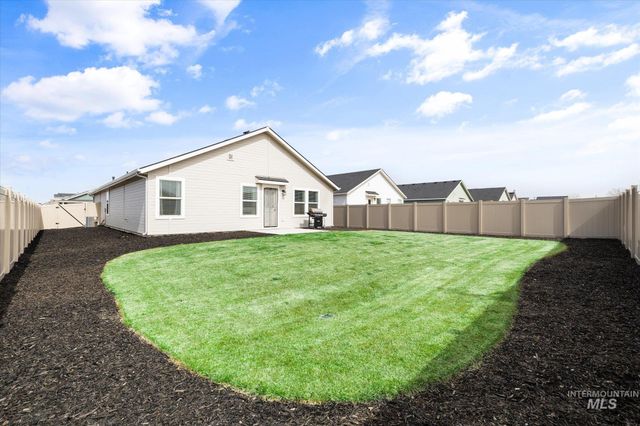 8641 E Velvet Ash St, Nampa, ID 83687