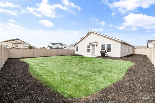 8641 E Velvet Ash St, Nampa, ID 83687