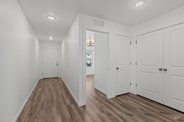 8641 E Velvet Ash St, Nampa, ID 83687