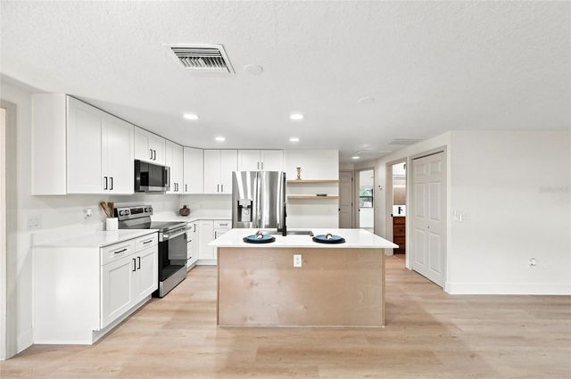 118 COURT STREET, Kissimmee, FL 34741