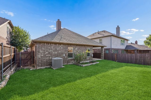 10445 Merced Lake Road, Fort Worth, TX 76177