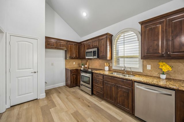 10445 Merced Lake Road, Fort Worth, TX 76177