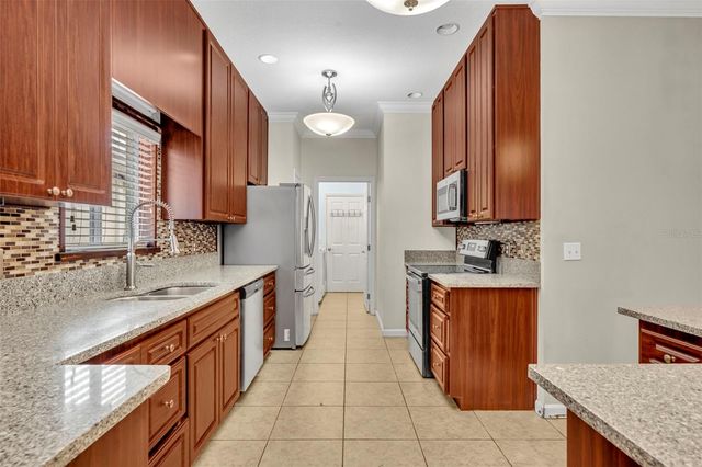 5899 NW 27TH PLACE, Ocala, FL 34482