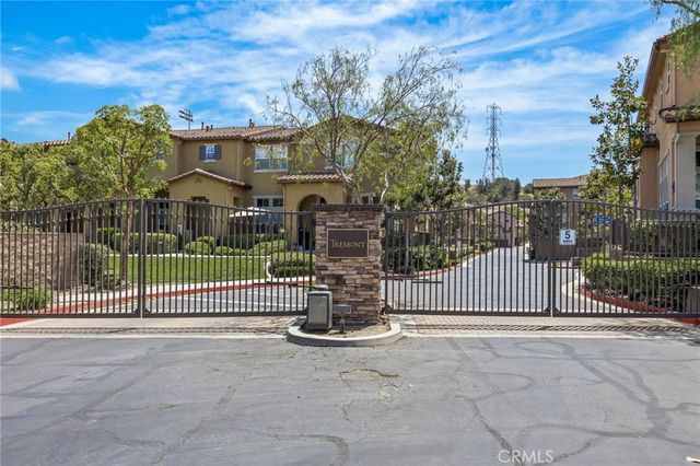 8475 E Kendra Loop, Orange, CA 92867