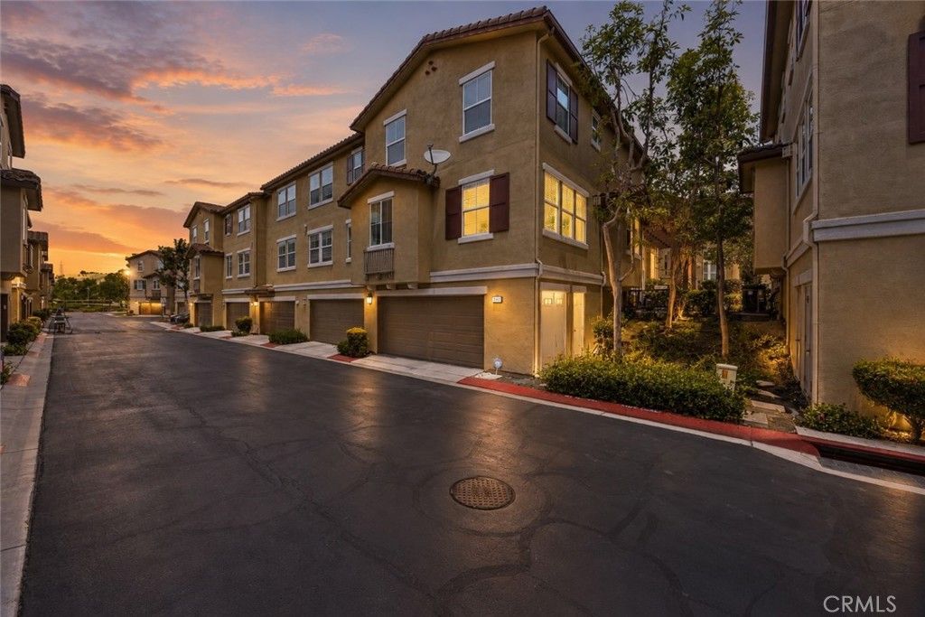 8475 E Kendra Loop, Orange, CA 92867