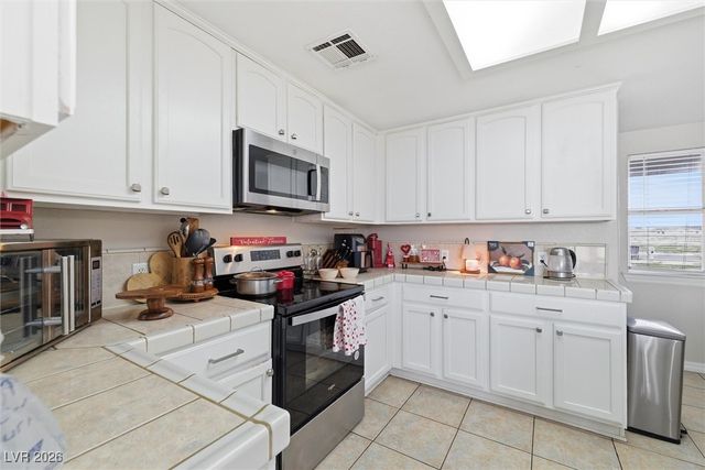 581 West Leslie Street, Pahrump, NV 89060