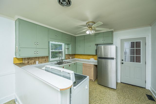 10409 Cottageville Highway, Cottageville, SC 29435