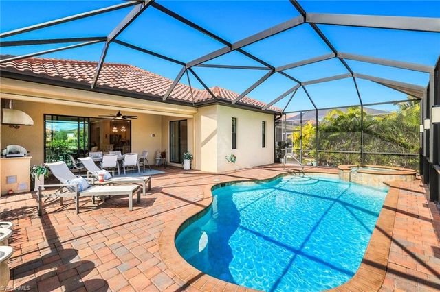 28047 Foxrock CT, Bonita Springs, FL 34135