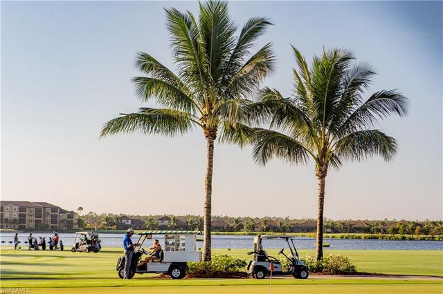 28047 Foxrock CT, Bonita Springs, FL 34135