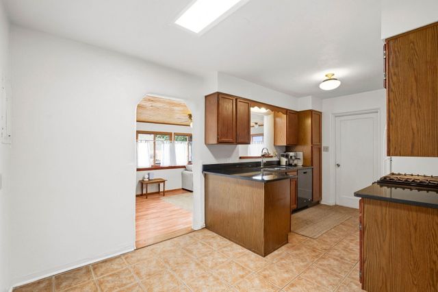 1907 Anderson PL SE, Albuquerque, NM 87108